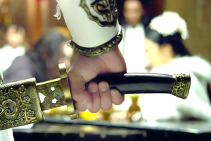 那凄厉的刀光——激荡着无边的黑暗