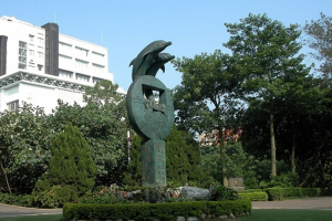 在古龙读书的地方