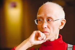 温瑞安：震耳欲聋的寂静——我写余光中